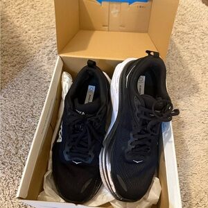 Hoka Women’s Bondi 8